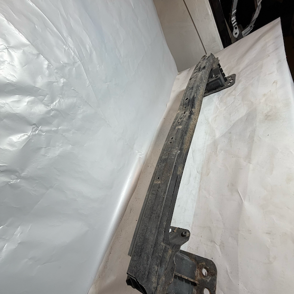 Chrysler 300C Ön Tampon Demiri K68100209AF Orijinal Çıkma En Uygun Oto Parça