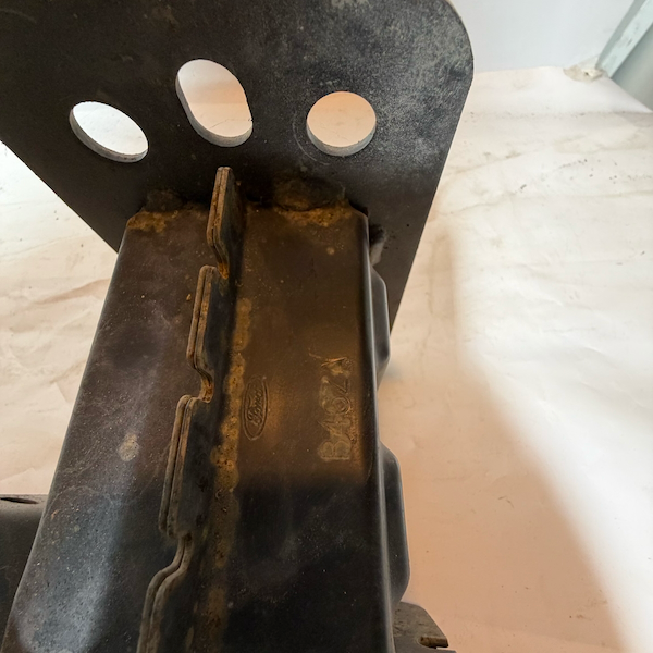 Ford Fiesta Ön Tampon Demiri 6S6117K876AB Orijinal Çıkma En Uygun Oto Parça