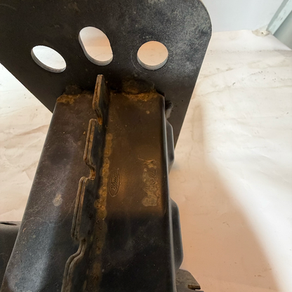 Ford Fiesta Ön Tampon Demiri 6S6117K876AB Orijinal Çıkma En Uygun Oto Parça