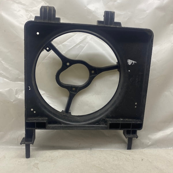 Ford Fiesta Radyatör Fan Davlumbazı 1.3cc 96FB8146AF En Uygun Oto Parça