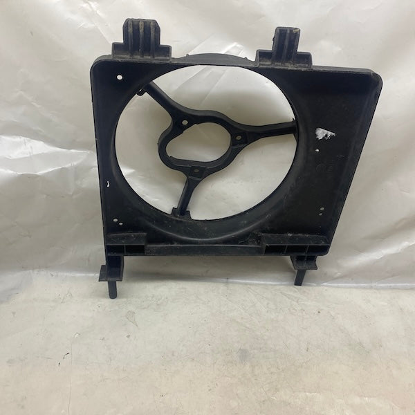 Ford Fiesta Radyatör Fan Davlumbazı 1.3cc 96FB8146AF En Uygun Oto Parça