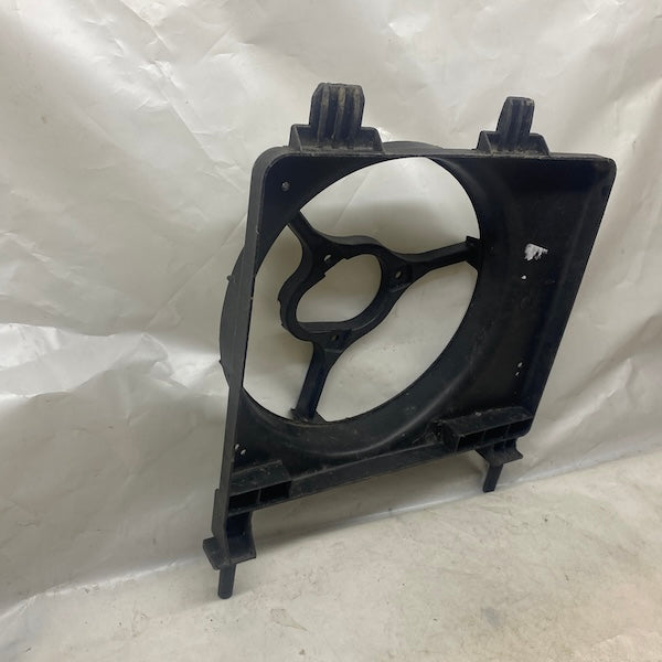 Ford Fiesta Radyatör Fan Davlumbazı 1.3cc 96FB8146AF En Uygun Oto Parça