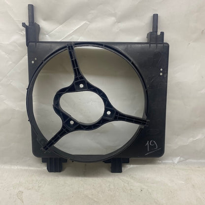 Ford Fiesta Radyatör Fan Davlumbazı 1.3cc 96FB8146AF En Uygun Oto Parça