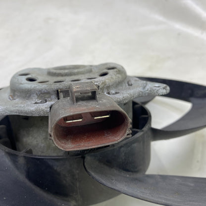 Ford Fiesta motor fanı – geniş soketli çıkma pervane, orijinal parça.