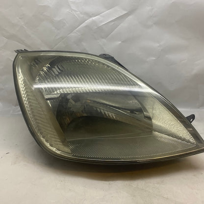 Ford Fiesta Sağ Far 01-05 En Uygun Oto Parça