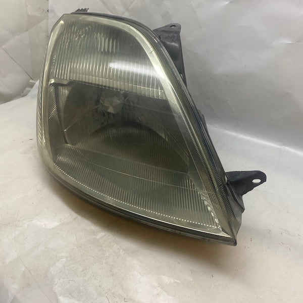 Ford Fiesta Sağ Far 01-05 En Uygun Oto Parça