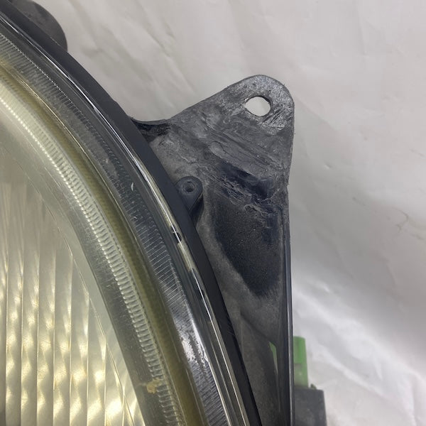 Ford Fiesta Sağ Far 01-05 En Uygun Oto Parça