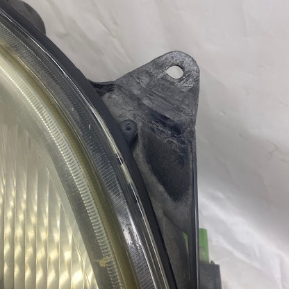 Ford Fiesta Sağ Far 01-05 En Uygun Oto Parça