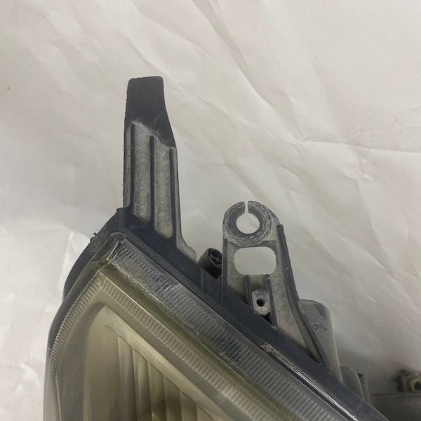 Ford Fiesta Sağ Far 01-05 En Uygun Oto Parça