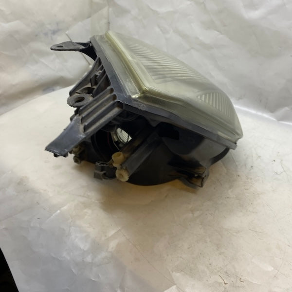 Ford Fiesta Sağ Far 01-05 En Uygun Oto Parça