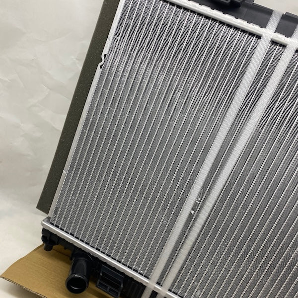 Ford Fiesta/Courier 1.5 TDCi Su Radyatörü H1BG8005 En Uygun Oto Parça