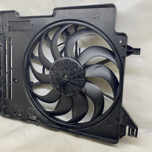 Ford Focus 1.5 Dizel Otomatik Fan F1F1-8C607-HF Orijinal Çıkma En Uygun Oto Parça
