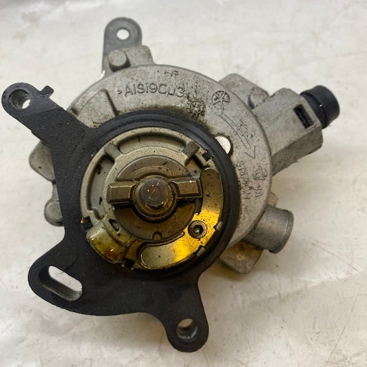 Ford Focus 1.5 Ecoboost Fren Vakum Pompası En Uygun Oto Parça