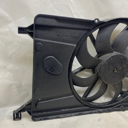 Ford Focus 1.6i/C-Max Radyatör Soğutma Fanı 3M51-8C607-EC En Uygun Oto Parça