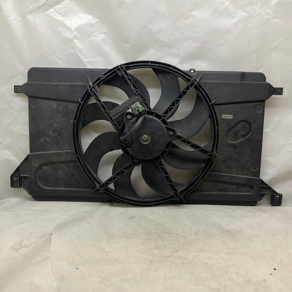 Ford Focus 1.6i/C-Max Radyatör Soğutma Fanı 3M51-8C607-EC En Uygun Oto Parça