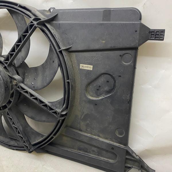 Ford Focus 1.6i/C-Max Radyatör Soğutma Fanı 3M51-8C607-EC En Uygun Oto Parça