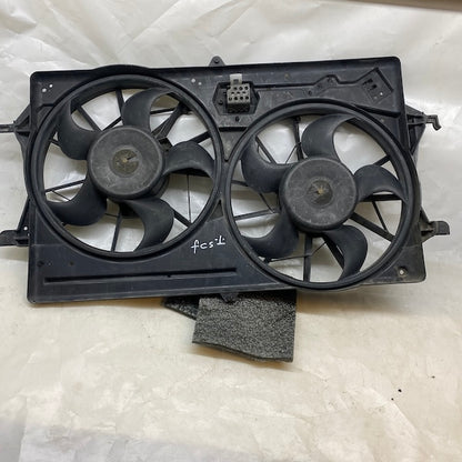 Ford Focus 1 Radyatör Fanı Çift Motorlu YS4H8C607AA Orijinal Çıkma Takım (fan motoru ve davlumbaz) En Uygun Oto Parça