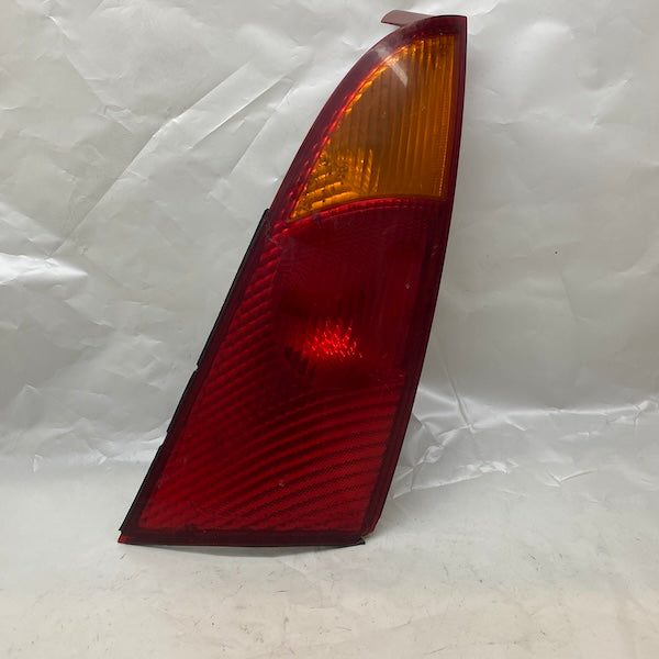 Ford Focus 1 SW Sol Stop Lambası (Köşesi Kırık) Orijinal