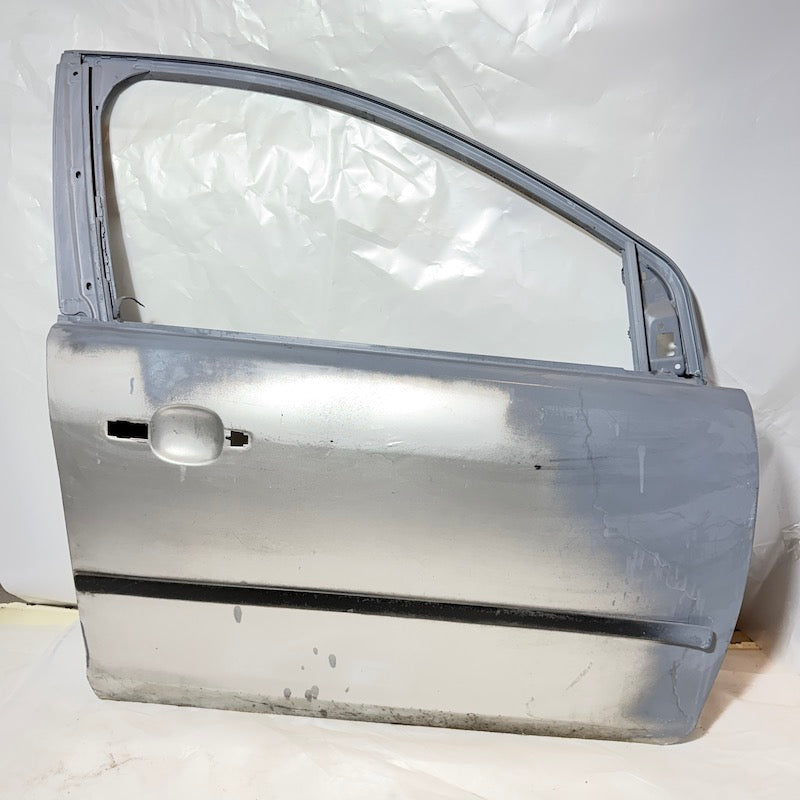 Ford Focus 2 Sağ Ön Kapı 2005-2008 Orijinal Çıkma En Uygun Oto Parça