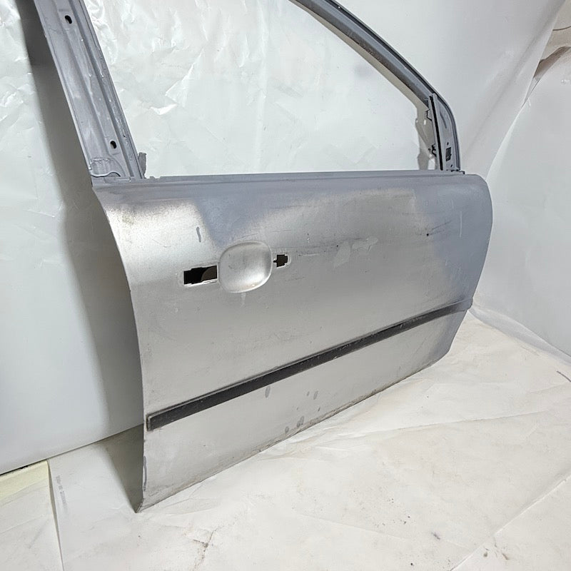 Ford Focus 2 Sağ Ön Kapı 2005-2008 Orijinal Çıkma En Uygun Oto Parça