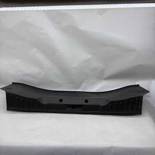 Ford Focus 3 Bagaj Kilit Üst Kaplaması BM51F40352A