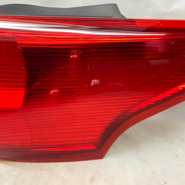 Ford Focus 3 Makyajlı Sağ Stop 15-18 F1EB-13404 AD Çıkma En Uygun Oto Parça