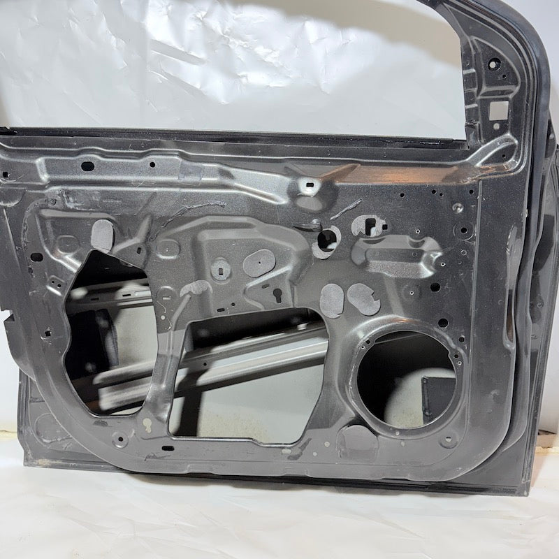 Ford Focus 3 Sol Ön Kapı Füme Renk 2011-2018 Orijinal Çıkma En Uygun Oto Parça