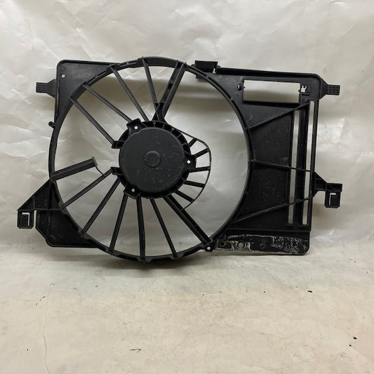 Ford Focus 3/Transit Connect/C-Max Radyatör Fan 8V618C607ED En Uygun Oto Parça