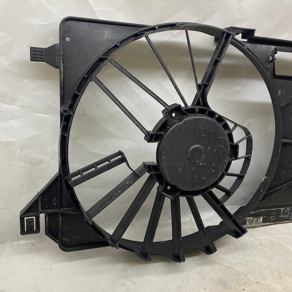 Ford Focus 3/Transit Connect/C-Max Radyatör Fan 8V618C607ED En Uygun Oto Parça