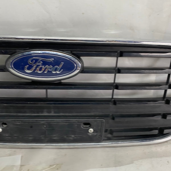 Ford Focus 4.5 Ön Panjur NX7B8200 Orijinal Çıkma En Uygun Oto Parça