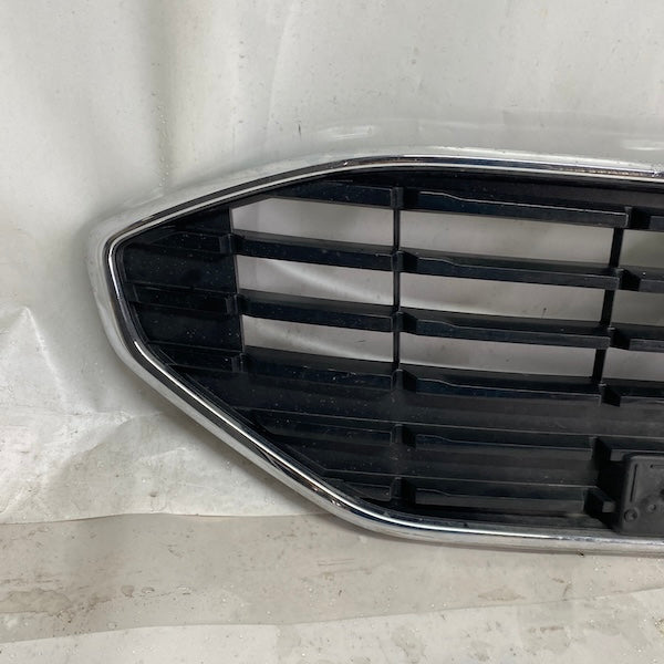 Ford Focus 4.5 Ön Panjur NX7B8200 Orijinal Çıkma En Uygun Oto Parça