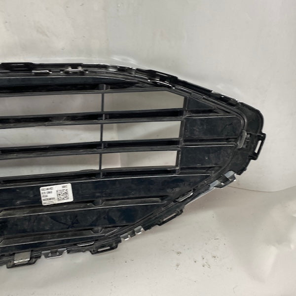 Ford Focus 4.5 Ön Panjur NX7B8200 Orijinal Çıkma En Uygun Oto Parça