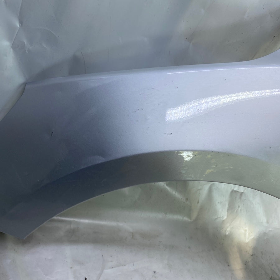 Orijinal çıkma Ford Focus 4 sol ön çamurluk – sağlam ve temiz