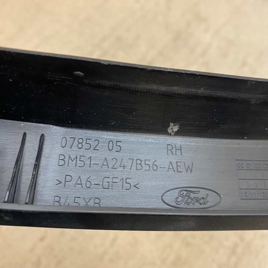 Ford Focus Arka Sağ Cam Kapağı BM51-A247B56