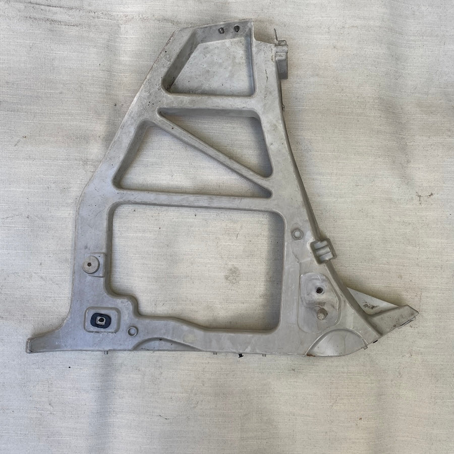 Ford Focus Arka Tampo Bağlantı Braketi 5M51 F17E851 AJ