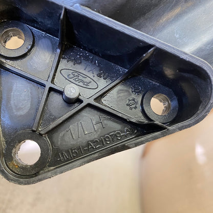 Ford Focus İç Kapı Kolu Braketi 4M51-A21979-AD