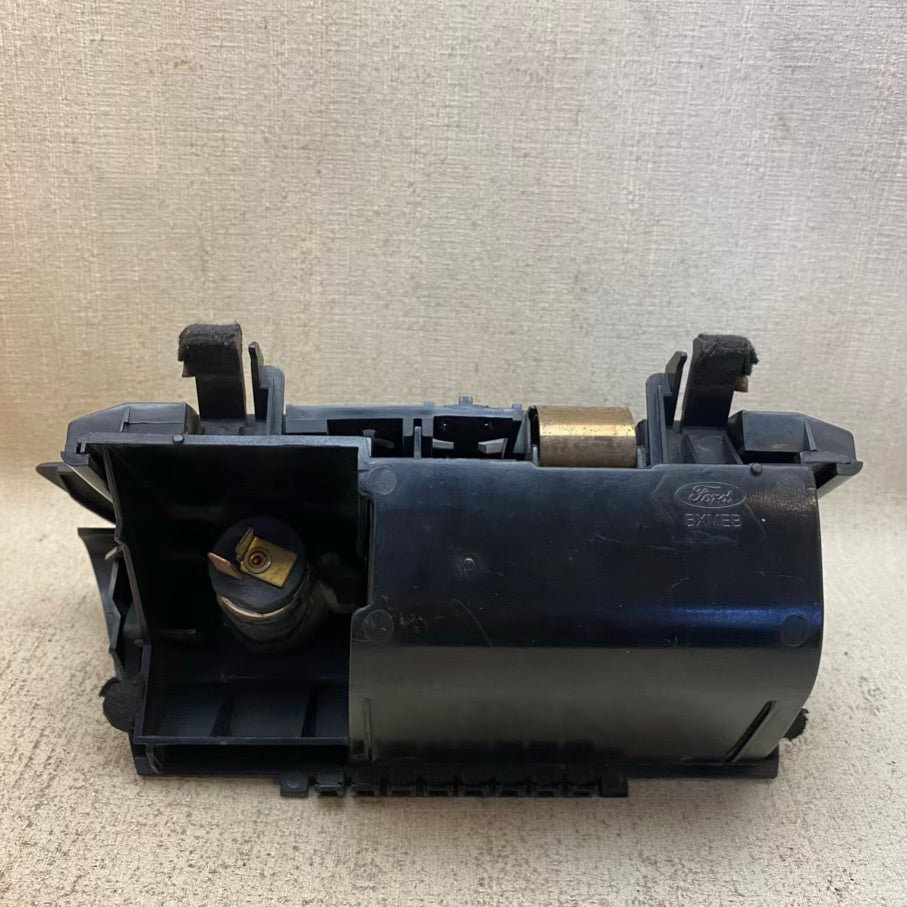 Ford Focus Küllük 4M51 A04810 CB