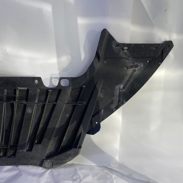 Ford Focus Ön Tampon Alt Muhafaza Radyatör Alt BM51-A8B384A