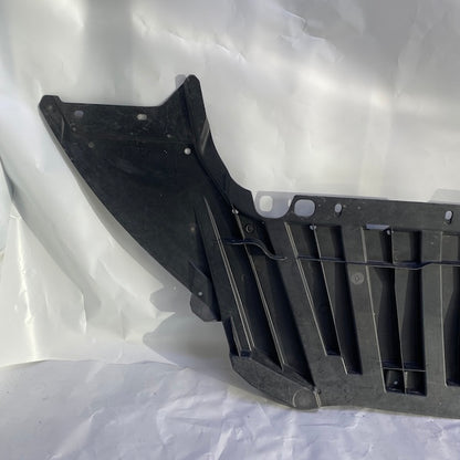 Ford Focus Ön Tampon Alt Muhafaza Radyatör Alt BM51-A8B384A