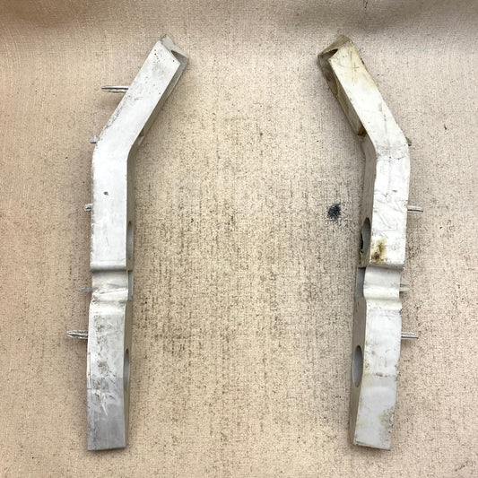 Ford Focus Ön Tampon Bağlantı Braketi 4m51-17d958