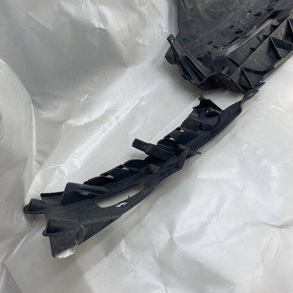 Ford Focus Ön Tampon Bağlantı Braketi BM51-17E778