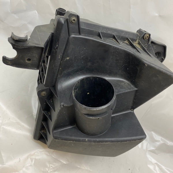 Ford Focus/C-Max 1.6 Benzinli Hava Filtre Kutusu 3M51-9600-CF