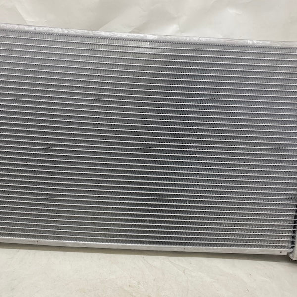 Ford Focus/C-Max 1.6i/1.6 TDCi Su Radyatörü 3M5H-8005 En Uygun Oto Parça