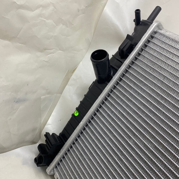 Ford Focus/C-Max 1.6i/1.6 TDCi Su Radyatörü 3M5H-8005 En Uygun Oto Parça