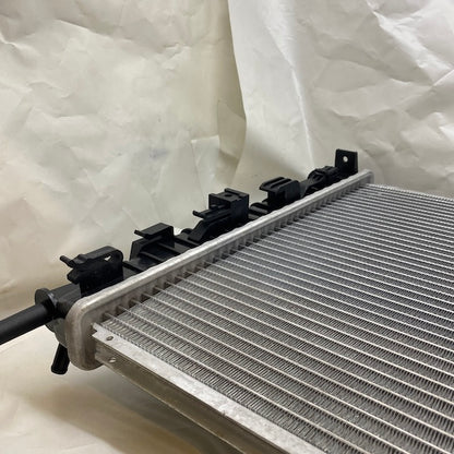 Ford Focus/C-Max 1.6i/1.6 TDCi Su Radyatörü 3M5H-8005 En Uygun Oto Parça