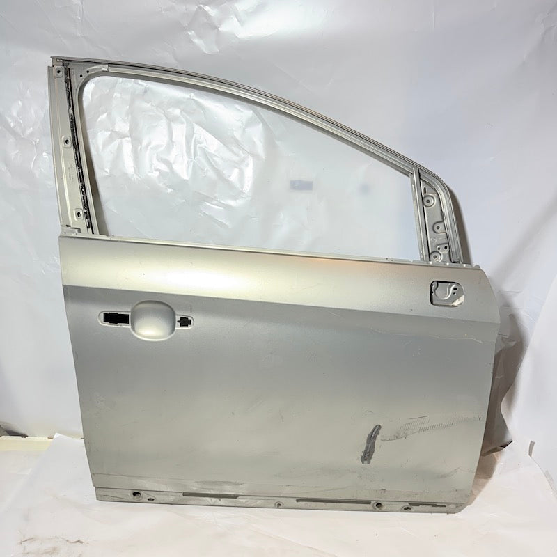 Ford Kuga Sağ Ön Kapı 2008-2013 8V41-S22250-AH Orijinal Çıkma En Uygun Oto Parça