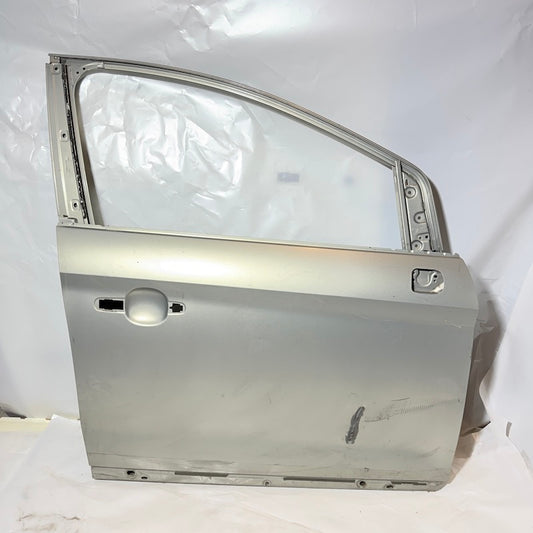 Ford Kuga Sağ Ön Kapı 2008-2013 8V41-S22250-AH Orijinal Çıkma En Uygun Oto Parça