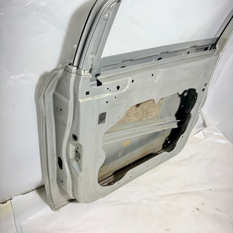 Ford Kuga Sağ Ön Kapı 2008-2013 8V41-S22250-AH Orijinal Çıkma En Uygun Oto Parça