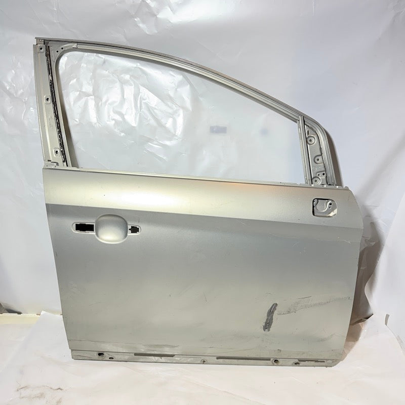 Ford Kuga Sağ Ön Kapı 2008-2013 8V41-S22250-AH Orijinal Çıkma En Uygun Oto Parça