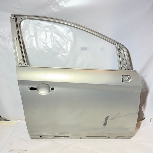 Ford Kuga Sağ Ön Kapı 2008-2013 8V41-S22250-AH Orijinal Çıkma En Uygun Oto Parça